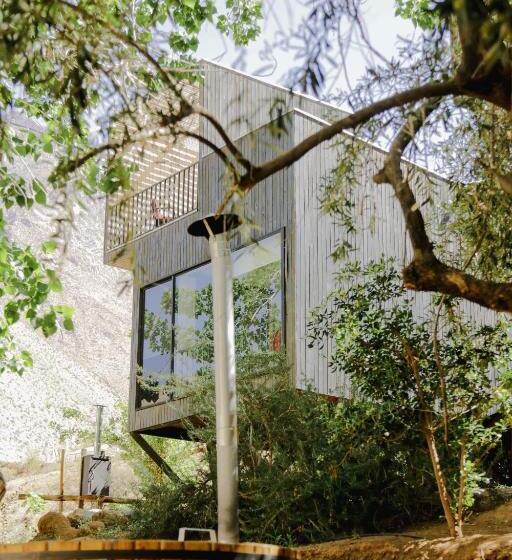 Номер Стандарт, Milodge Elqui Domos