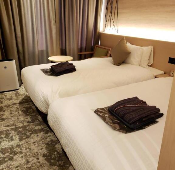 غرفة قياسية مزوَّدة بشُرفة, Royal Twin Hotel Kyoto Hachijoguchi