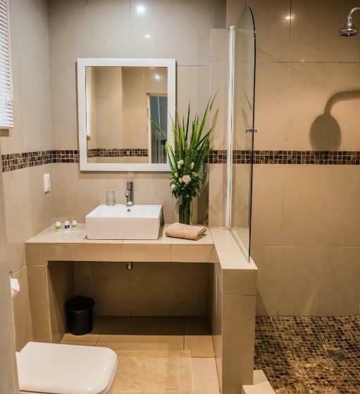 اتاق لوکس, Royal Solwezi