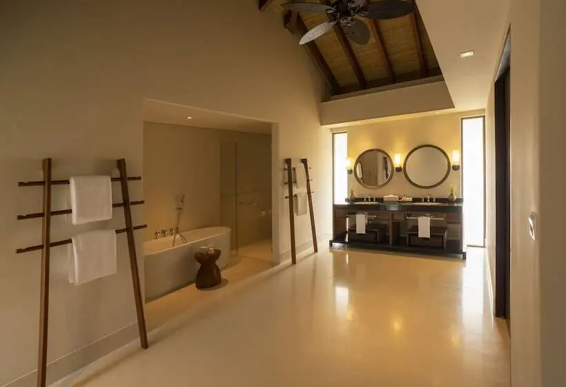 ویلای یک اتاق خوابه با استخر شنا, The Residence Maldives At Dhigurah