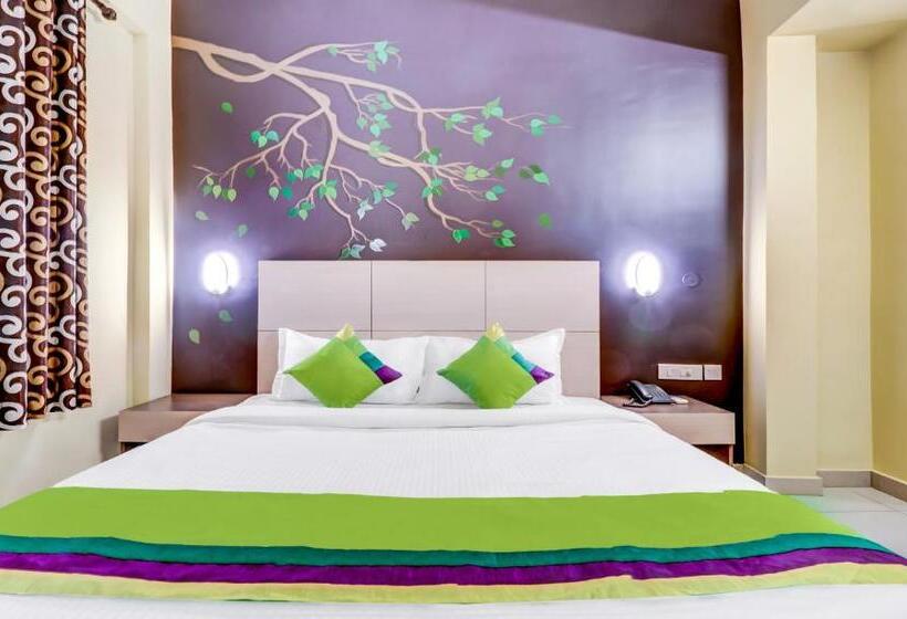 디럭스 룸, Treebo Petals Suites