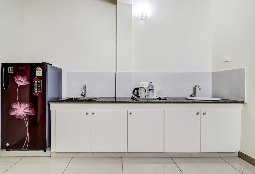 Номер Deluxe, Treebo Petals Suites