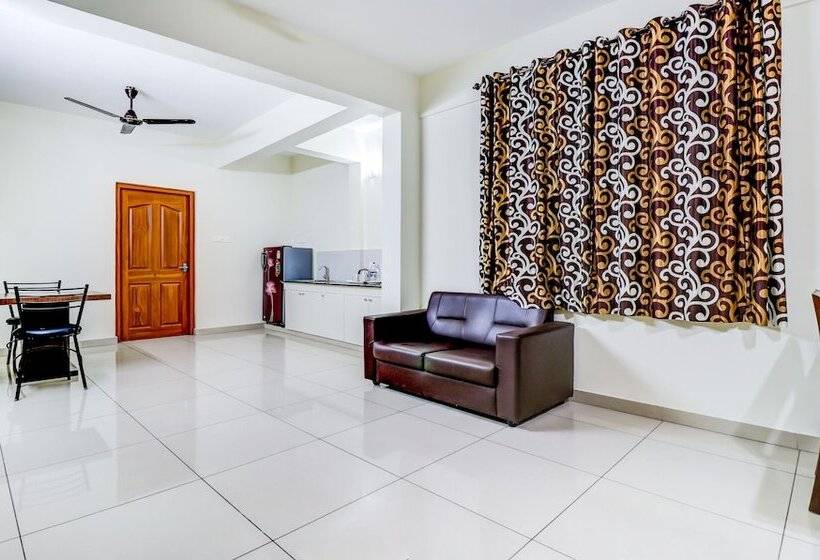 Номер Deluxe, Treebo Petals Suites