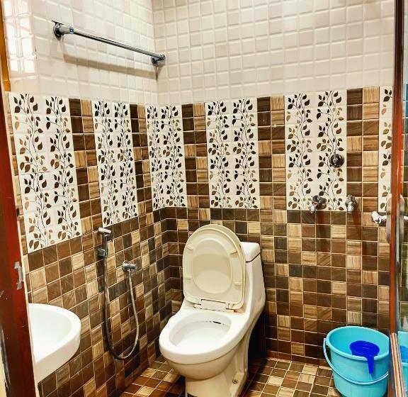 スリーベッドルーム　ヴィラ, Thrissur Villas Home Stay