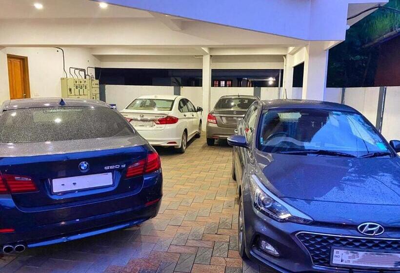 デラックスルーム, Thrissur Villas Home Stay