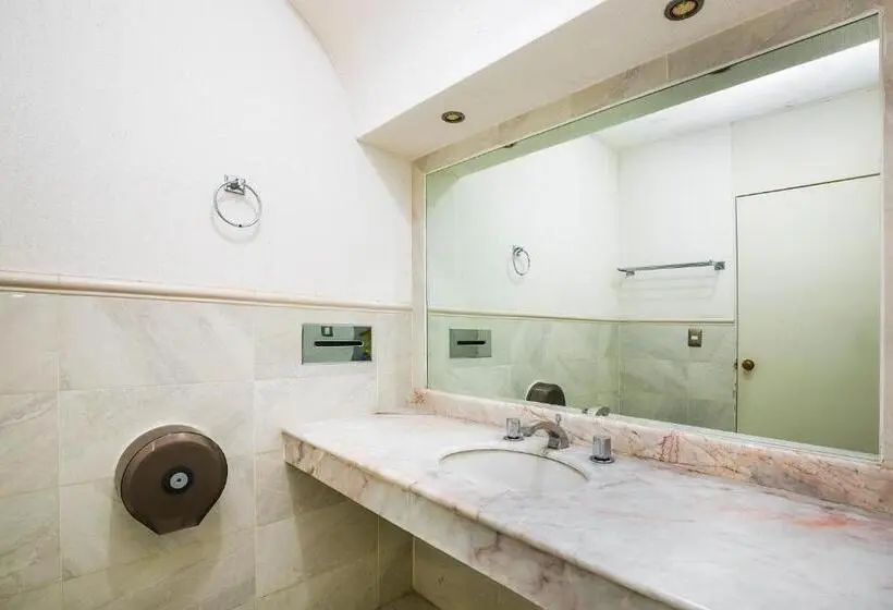 اتاق استاندارد, Capital O Hotel Casa Blanca, Morelia