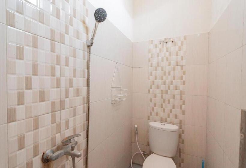 Standard Room, Koolkost Near Stikes Cirebon