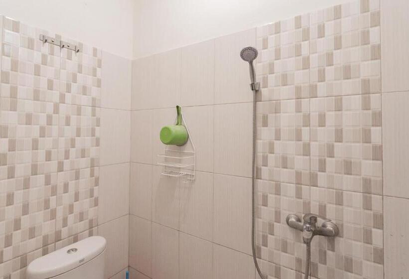 Standard Room, Koolkost Near Stikes Cirebon