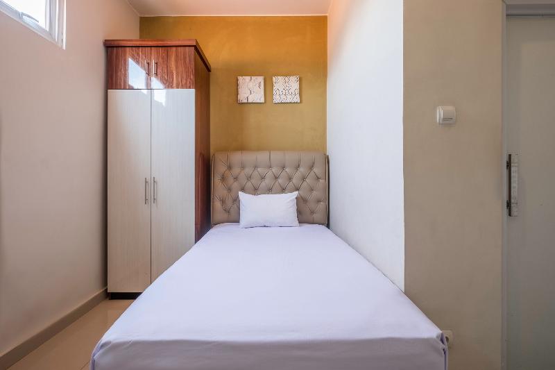 Standard Room, Koolkost Near Stikes Cirebon