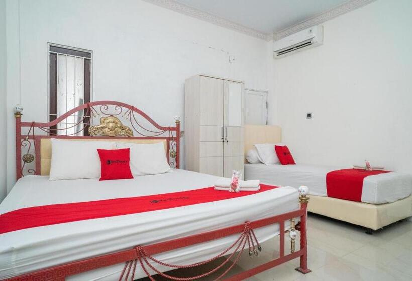 家庭间, Reddoorz Syariah Near Jalan A Yani Km 8 Citraland