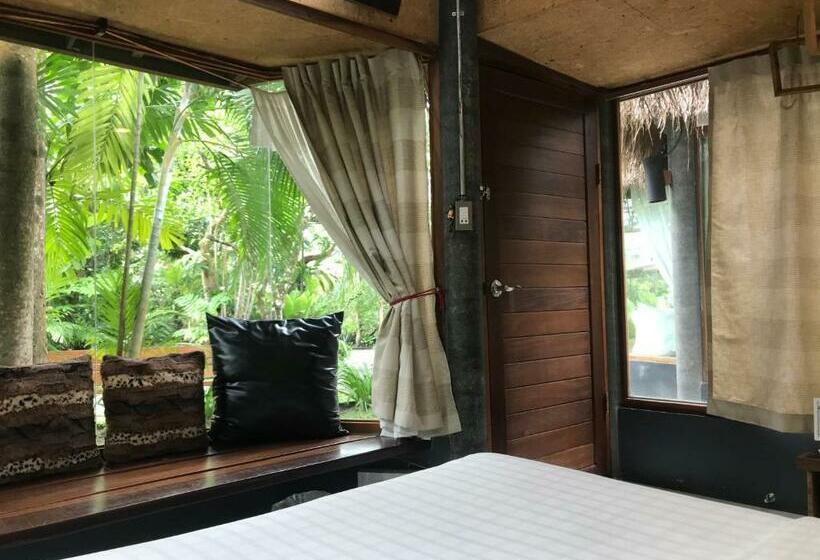 디럭스 방갈로, Cafe @luv22