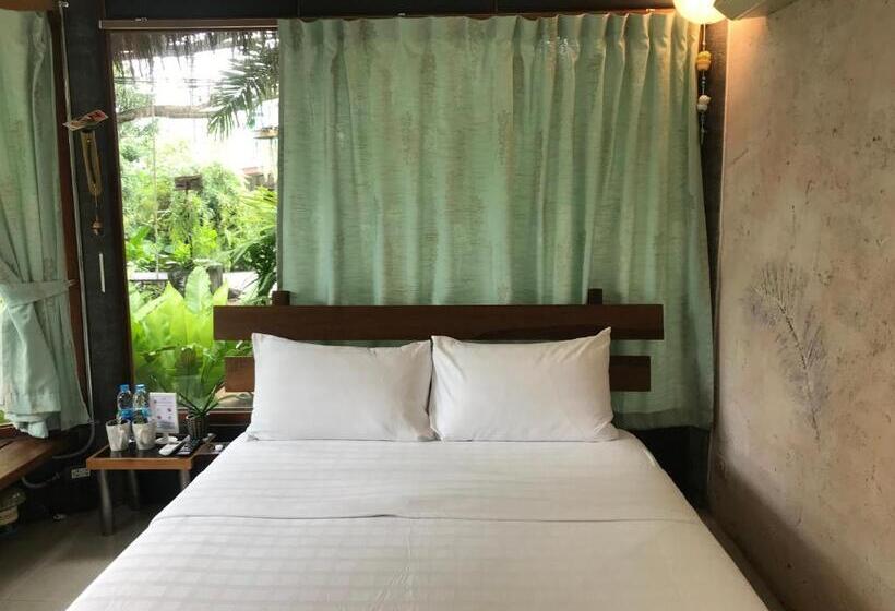 디럭스 방갈로, Cafe @luv22