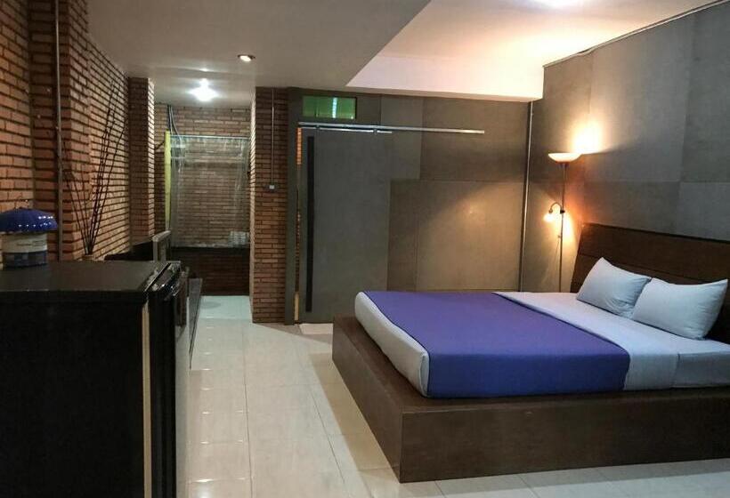 스탠다드 룸, Cafe @luv22