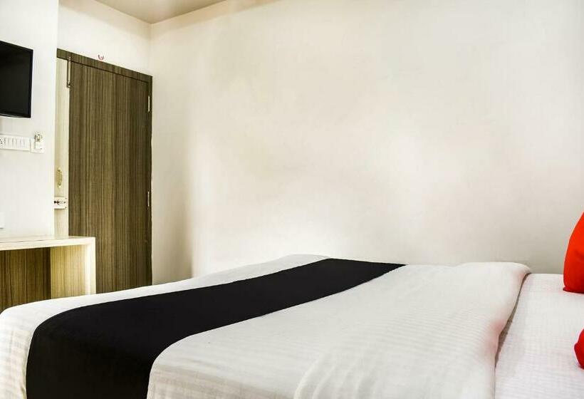 디럭스 트리플 룸, Capital O Jai Adisson