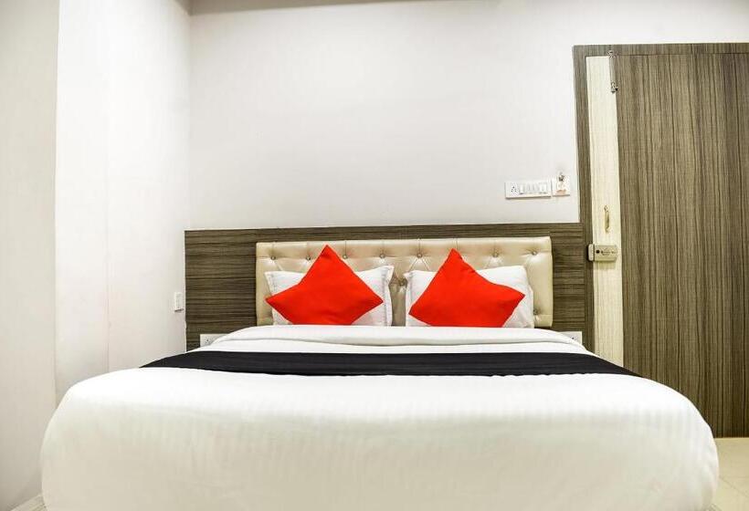 디럭스 트리플 룸, Capital O Jai Adisson