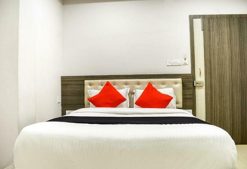 디럭스 트리플 룸, Capital O Jai Adisson