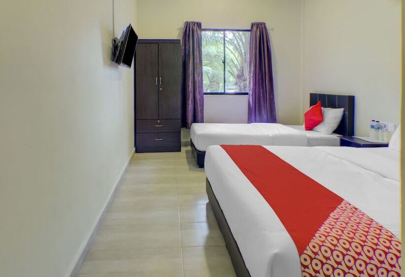 غرفة ديلوكس ثلاثية, Oyo 89896 Sedili Inn Resort