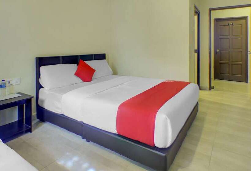 غرفة ديلوكس ثلاثية, Oyo 89896 Sedili Inn Resort