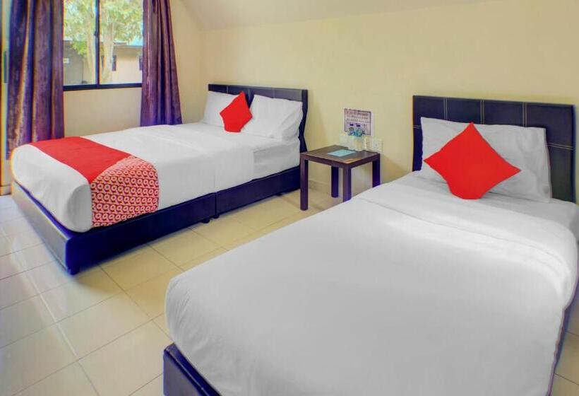 غرفة ديلوكس ثلاثية, Oyo 89896 Sedili Inn Resort