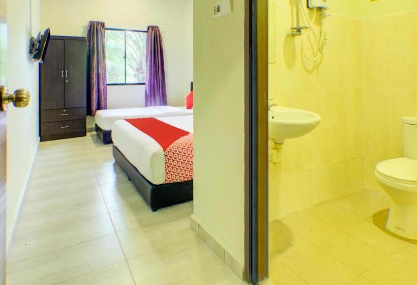 جناح سوبيريور, Oyo 89896 Sedili Inn Resort