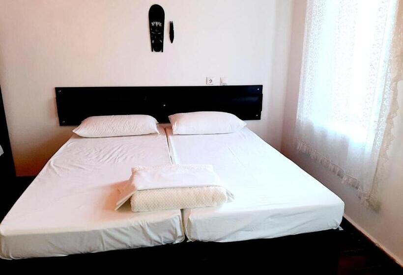 اتاق استاندارد با چشم‌انداز کوهستان, Flora S Guesthouse  The Fir Gate