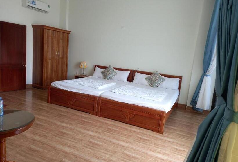 Economy Quadruple Room, Tuy Hòa Beach Hotel   Căn Hộ Du Lịch