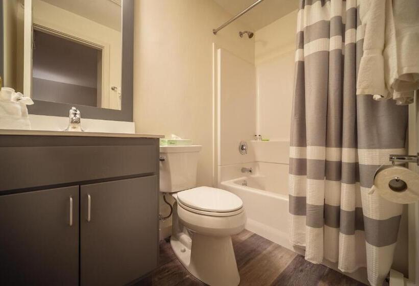 آپارتمان 3 خوابه, Sun & Ski Inn And Suites