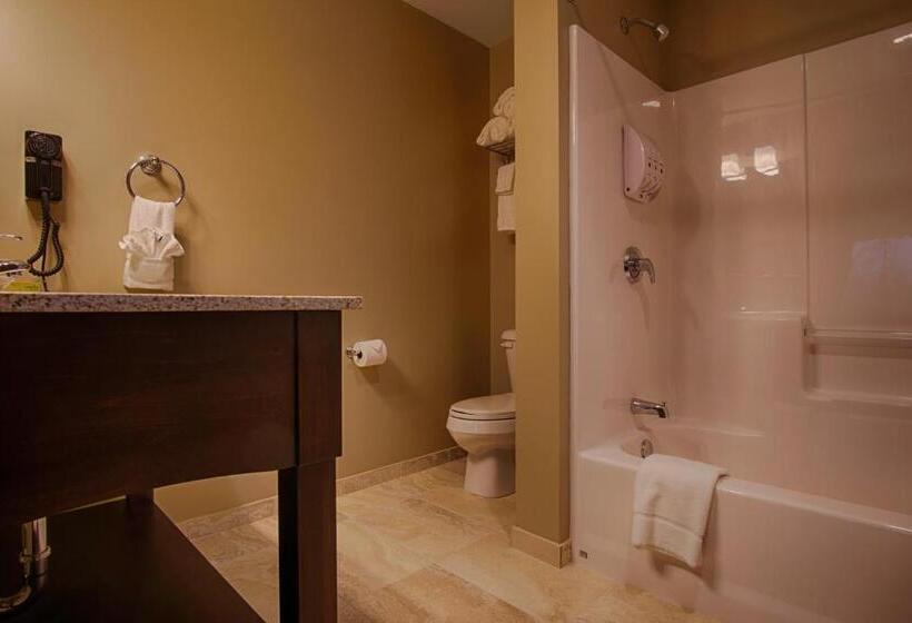 سوییت لوکس, Sun & Ski Inn And Suites