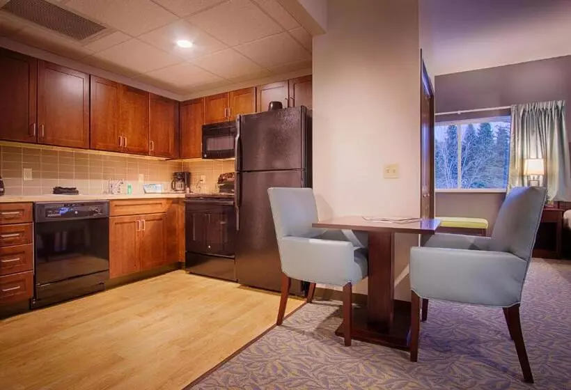 デラックススイート, Sun & Ski Inn And Suites