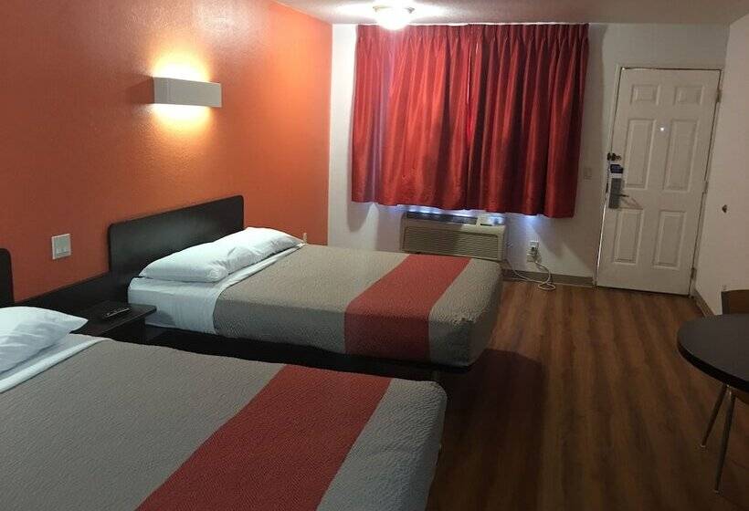 Номер Стандарт 2 Двуспальные Кровати, Motel 6apache Junction, Az
