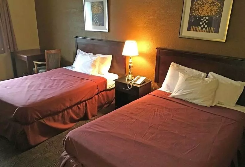 ２ダブルベッドのスタンダードルーム, Americas Best Value Inn Livonia/detroit