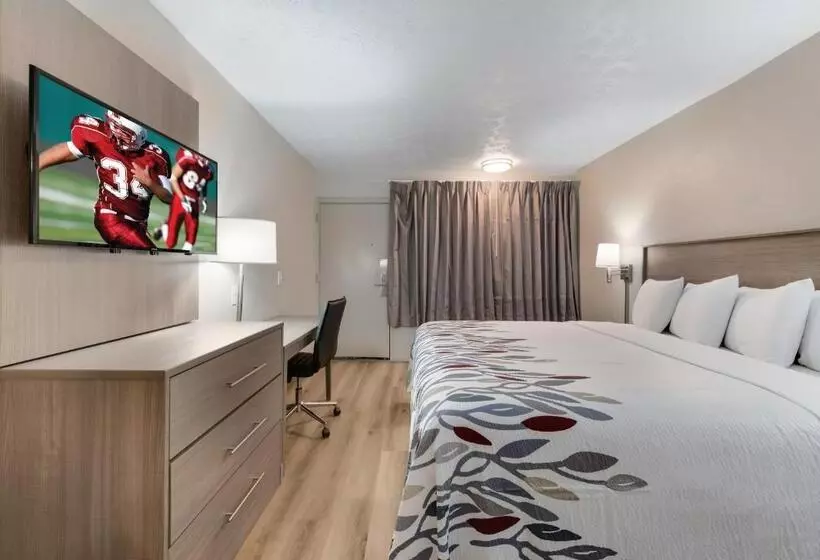 身障者適用キングサイズベッドルーム, Red Roof Inn Dayton  Moraine/u Of Dayton