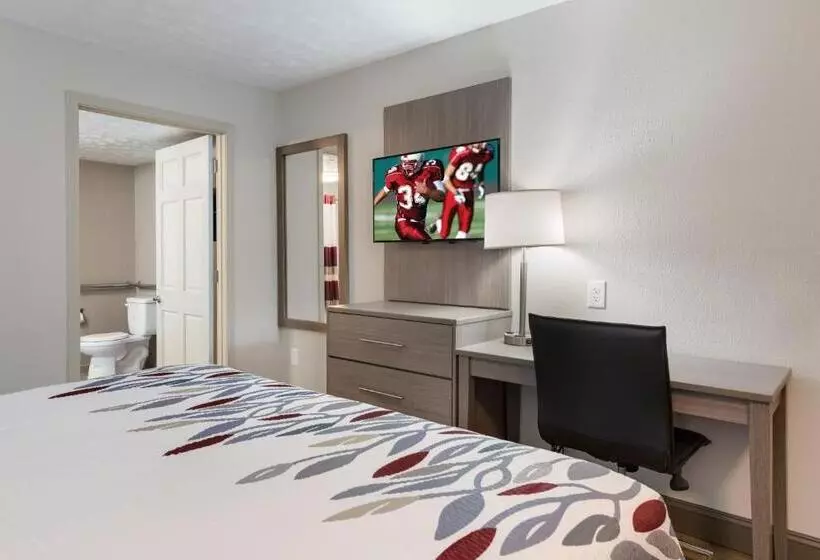 身障者適用キングサイズベッドルーム, Red Roof Inn Dayton  Moraine/u Of Dayton