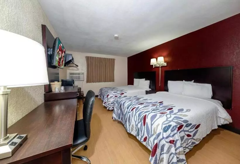 ２ダブルベッドのスタンダードルーム, Red Roof Inn Jacksonville  Cruise Port