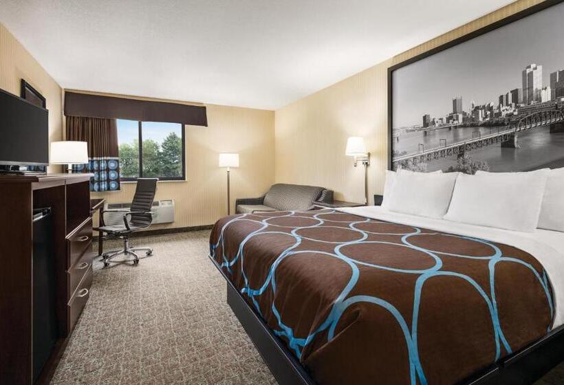 带大床的标准间, Super 8 By Wyndham Grove City