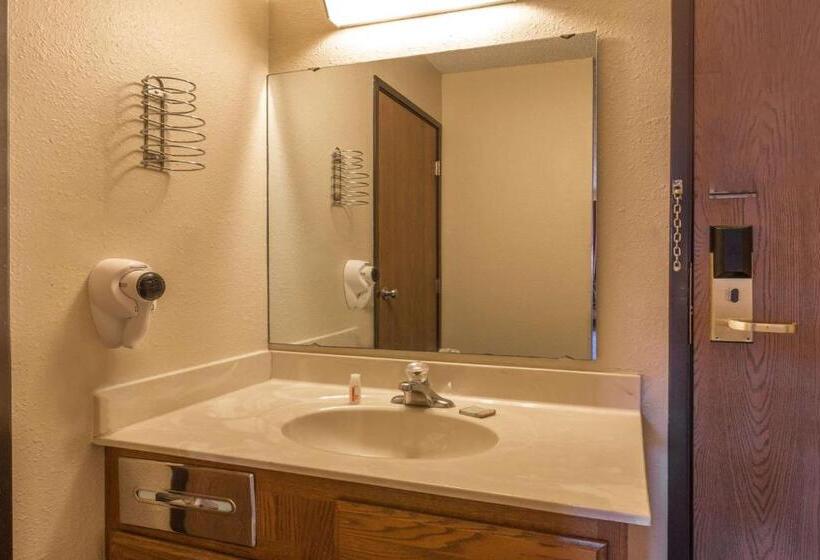 Студия Deluxe, Super 8 By Wyndham Hartford Wi