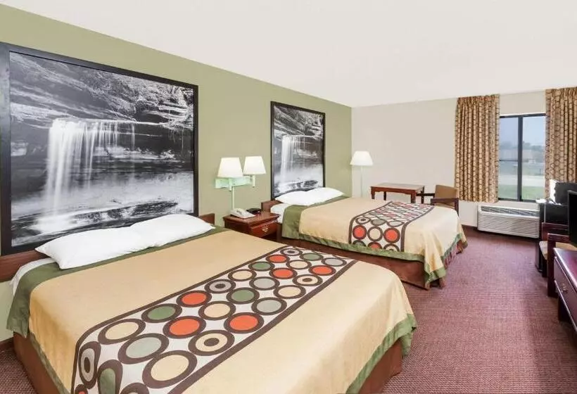 Standard-studio, Super 8 By Wyndham Lincoln