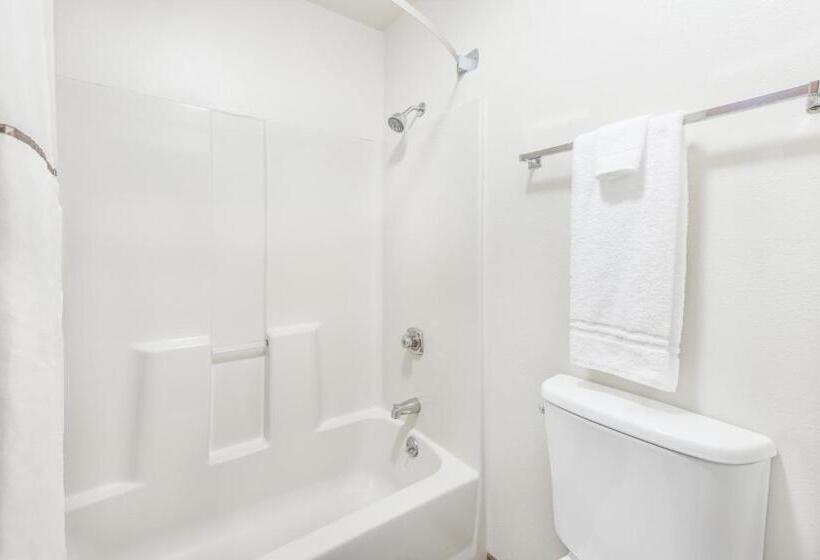 חדר דלוקס, Super 8 By Wyndham Marshall