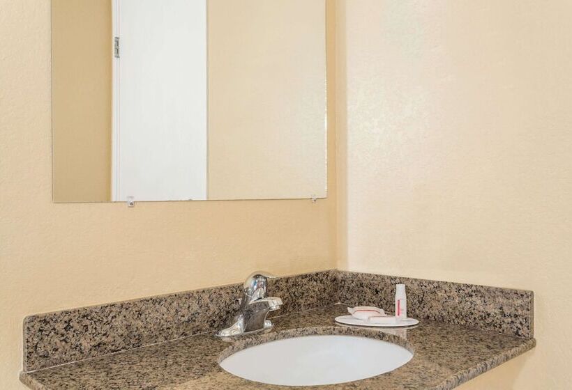 Номер Стандарт, Super 8 By Wyndham Nephi