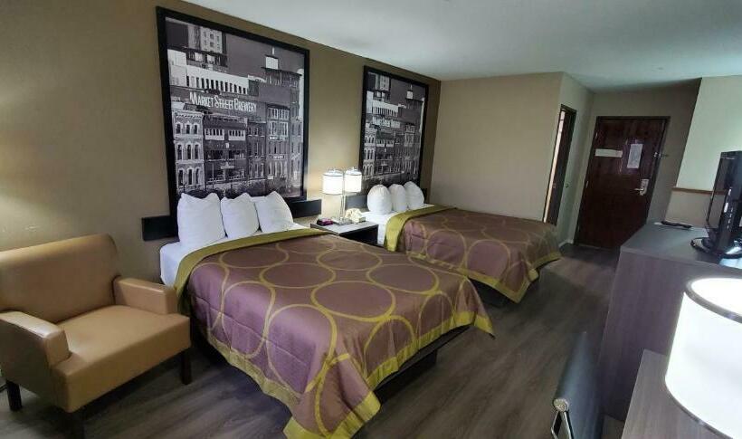 Номер Deluxe, Super 8 By Wyndham Paris