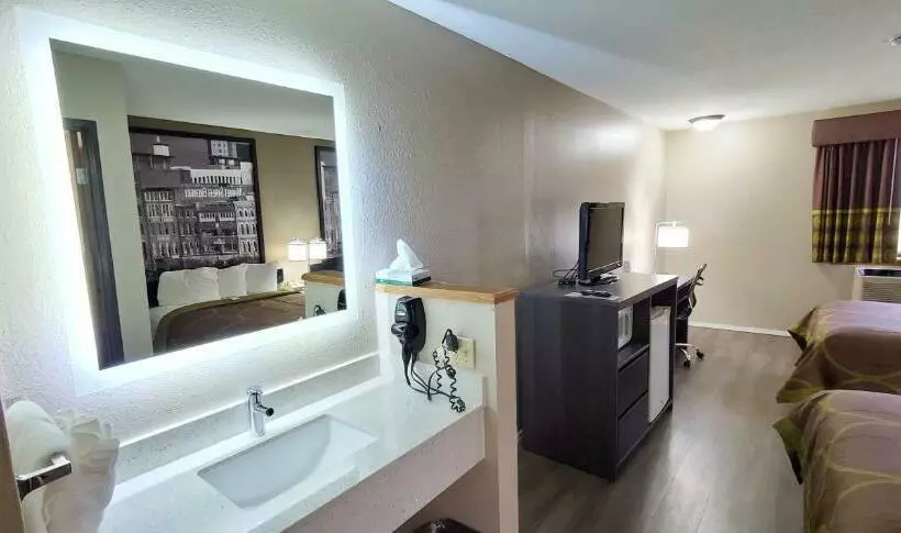 デラックスルーム, Super 8 By Wyndham Paris