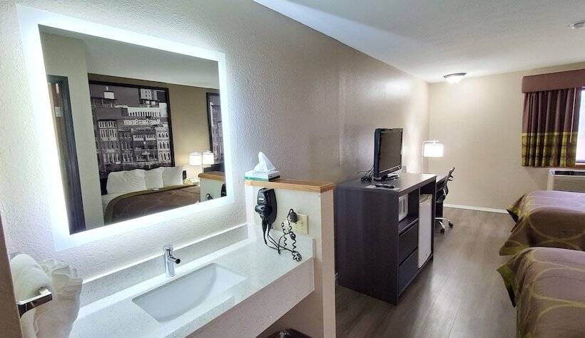 Номер Стандарт 2 Двуспальные Кровати, Super 8 By Wyndham Paris