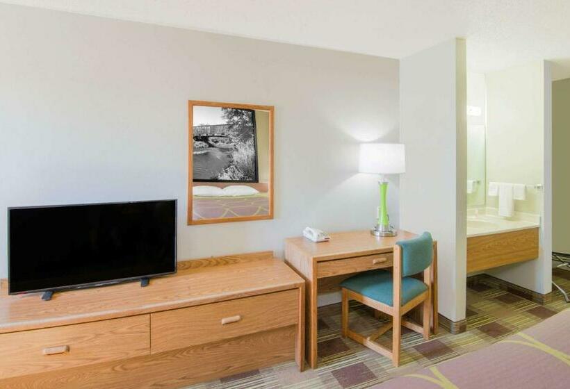 장애인을 위한 스탠다드 룸, Super 8 By Wyndham Toledo