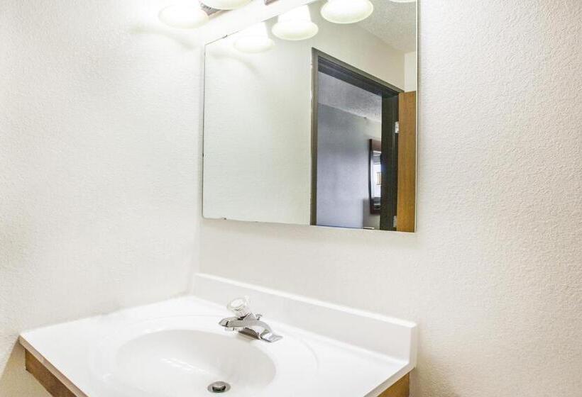 Business-værelse, Super 8 By Wyndham West Branch