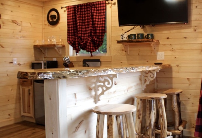 スイート, The Sundowner On Lake George