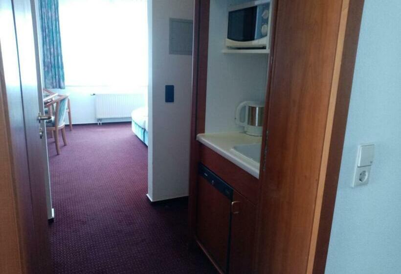 디럭스 룸, Anker