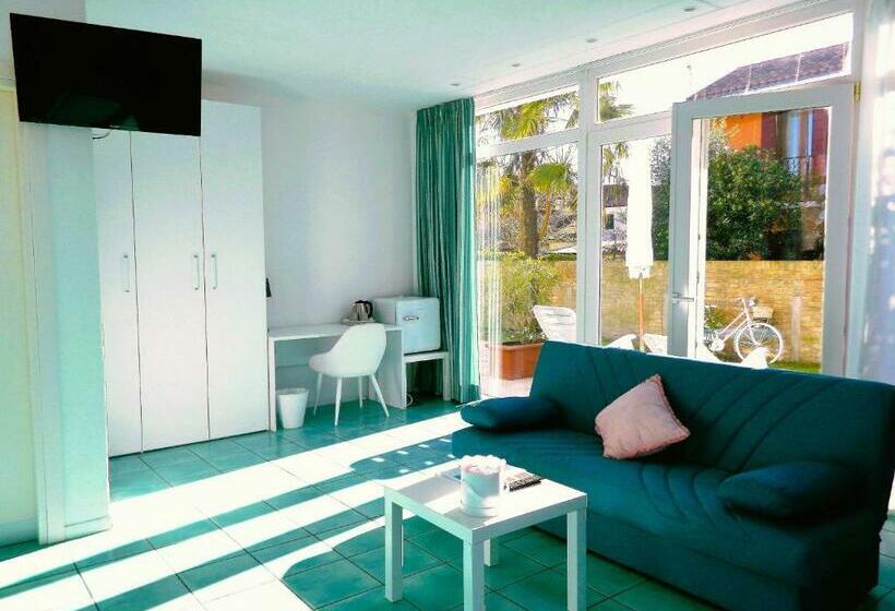 اتاق استاندارد با چشمانداز باغ, Villa Marina