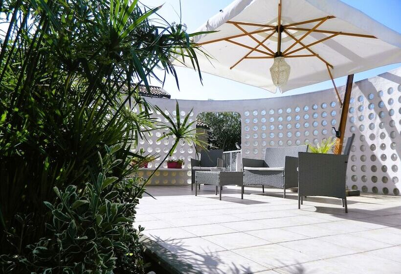 اتاق استاندارد با چشمانداز باغ, Villa Marina