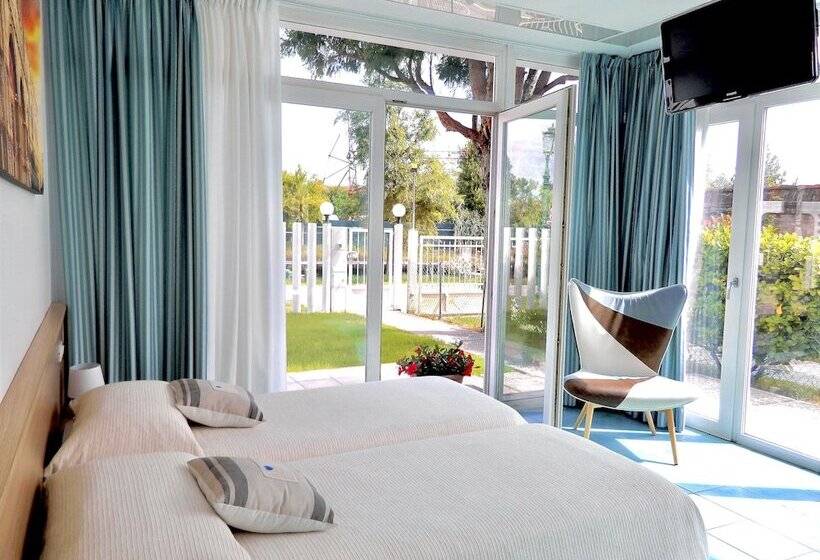 اتاق استاندارد با چشمانداز باغ, Villa Marina