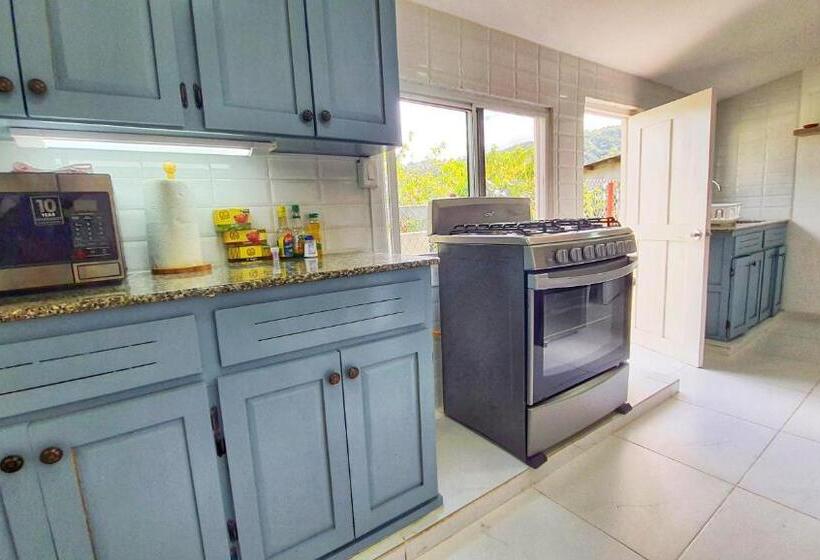 2间卧室的房子, Villa Alejandro